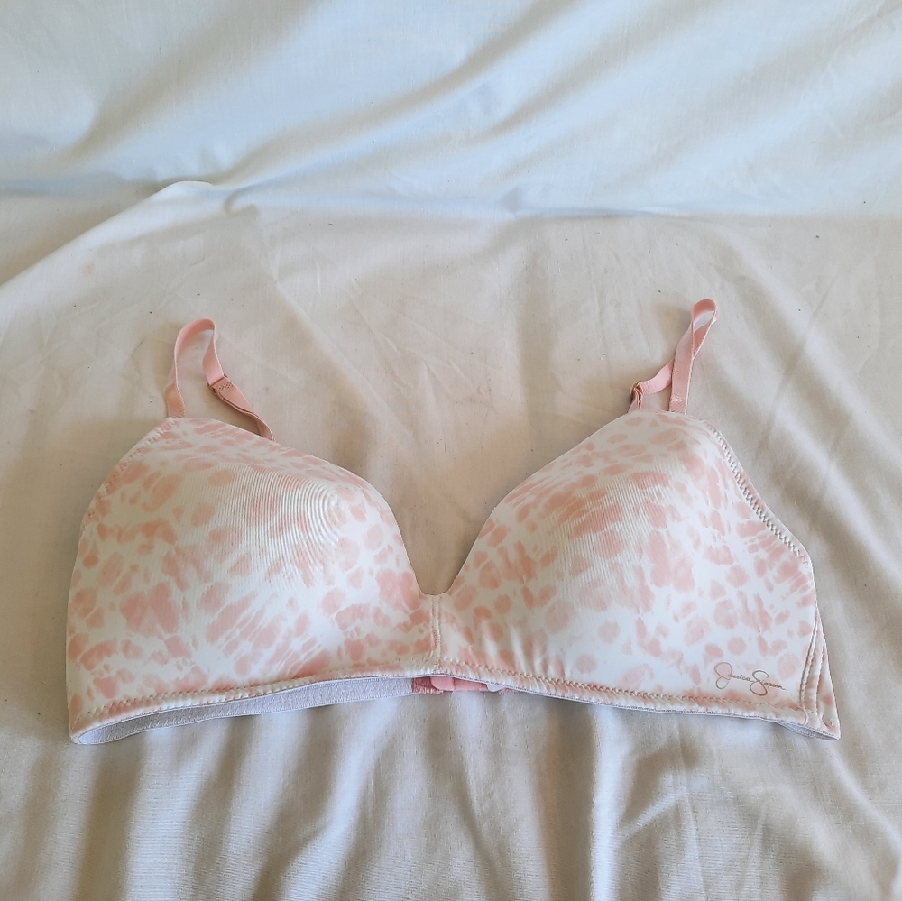 38C Jessica Simpson wireless bra